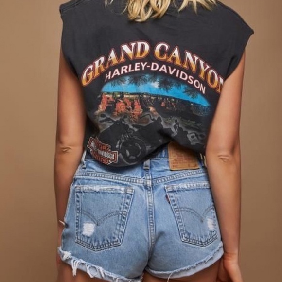 2 for $30 Vintage t-shirt grab bag SURPRIS… - Picture 2 of 7